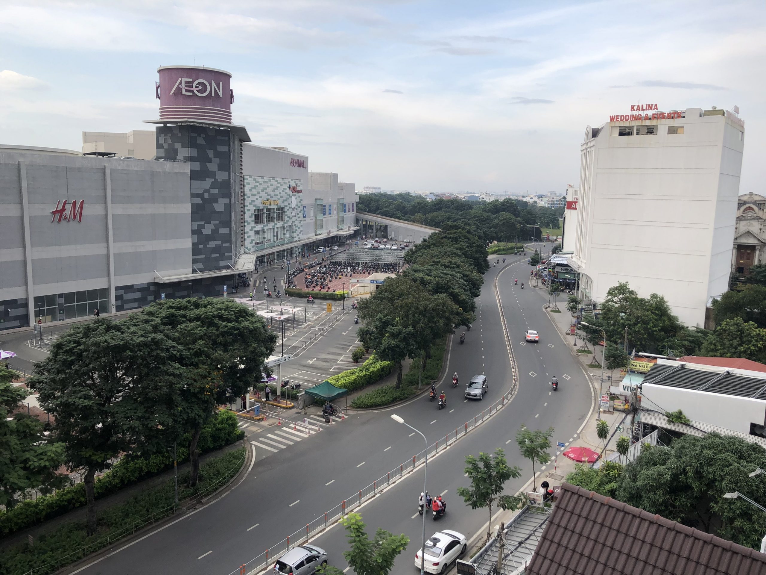 Moc Gia Complex Building 